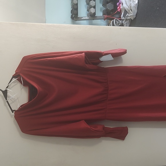 Lulu's Midi Dress - Picture 5 of 6